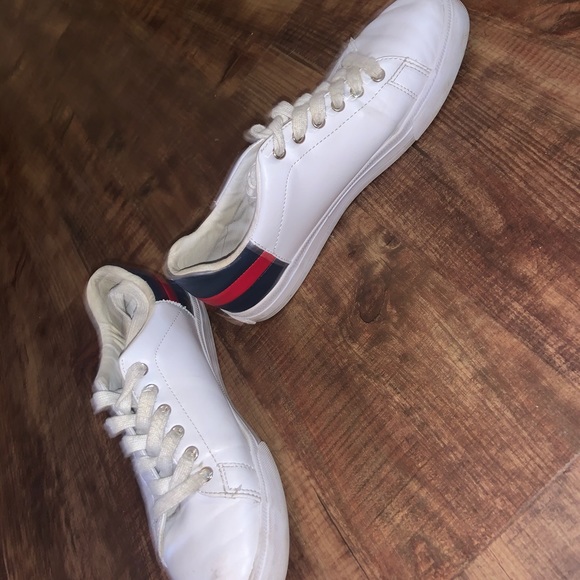 red white and blue tommy hilfiger sneakers - Picture 3 of 4